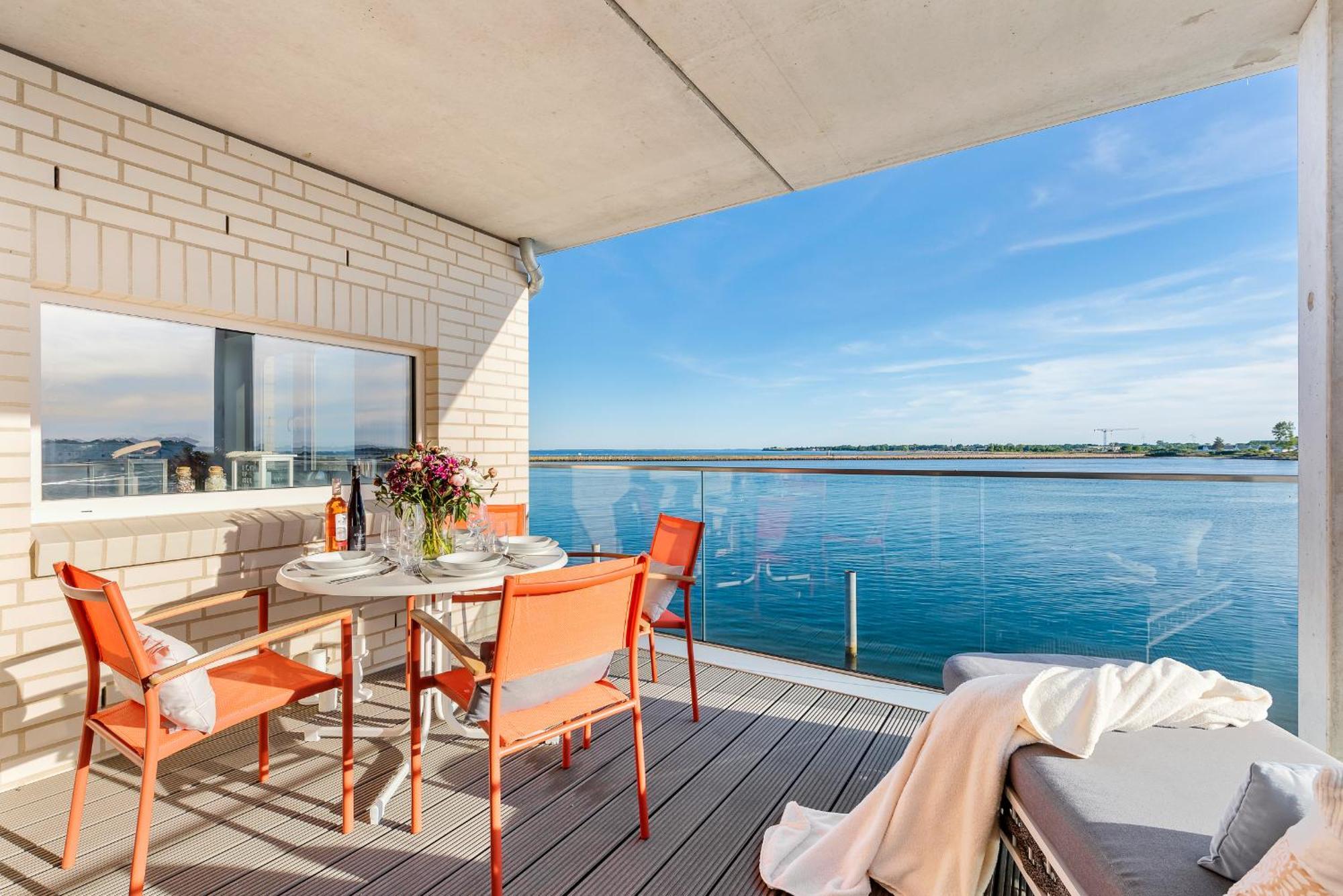 Horizont- direkt am Wasser, Hafenblick, Fahrstuhl, Sauna, ueberdachter Balkon Olpenitz Exterior foto